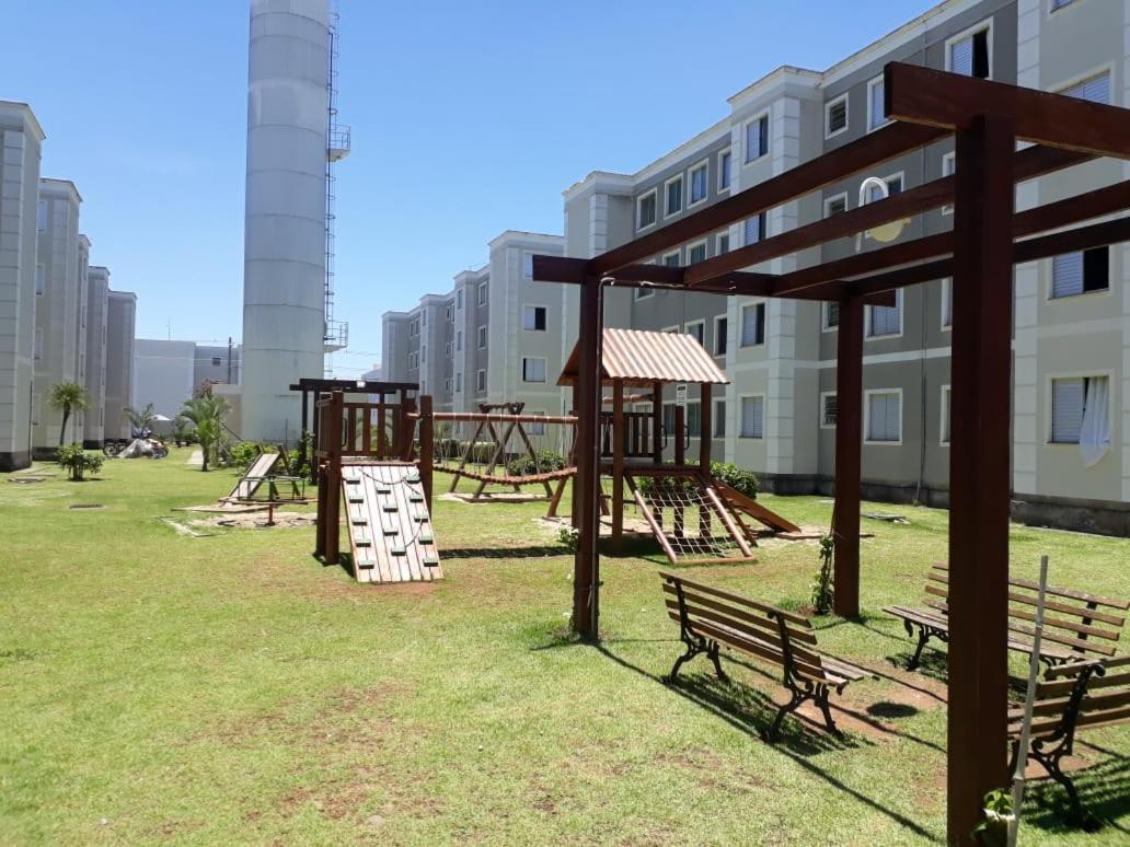 Pinda X Campos X Aparecida Apartment ปินดามอญญานกาบา ภายนอก รูปภาพ